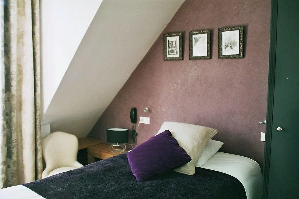 Excelsior Batignolles 3* Paříž