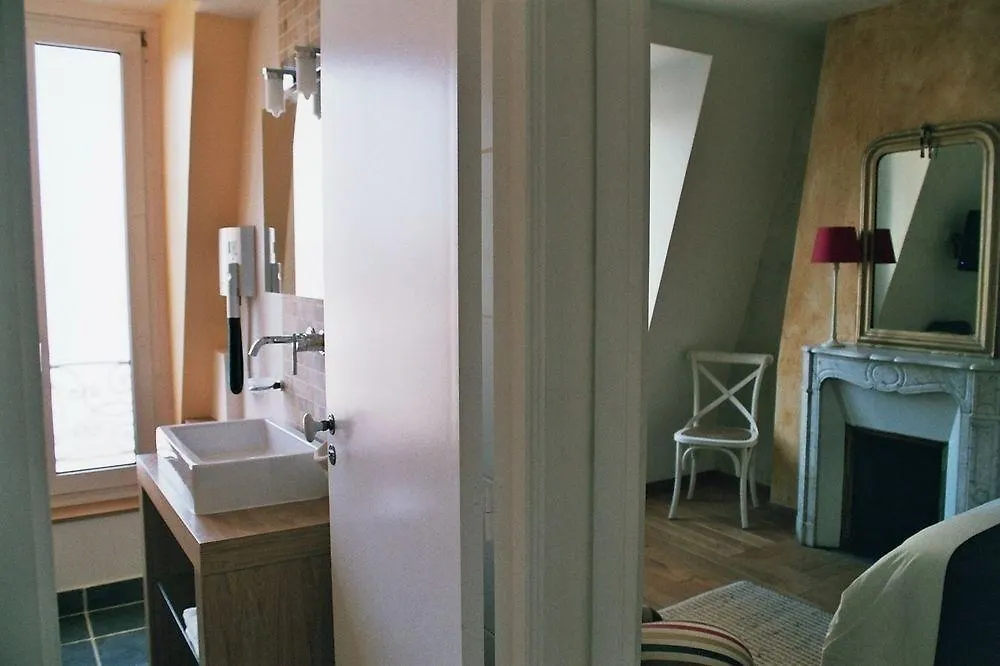 Excelsior Batignolles 3* Paříž
