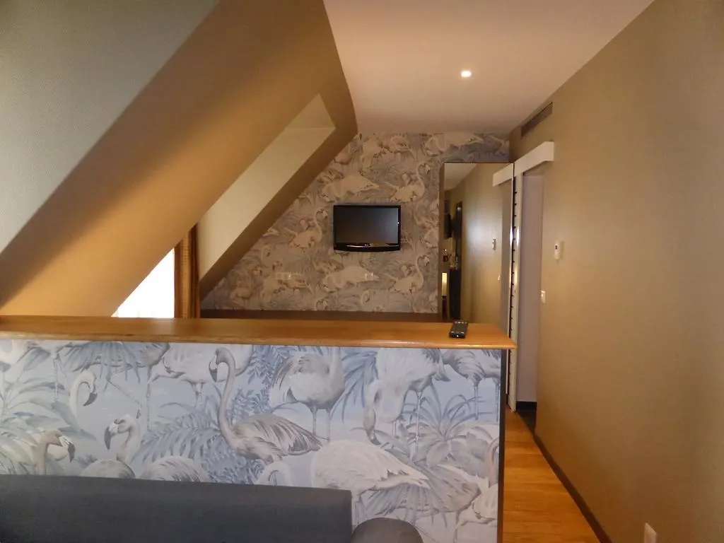 Hotel Excelsior Batignolles 3*